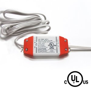 ALIMENTATION STYLE PRISE 15W - 12V CC AVEC CORDON 1 -8M (6 PI). USAGE INTÉRIEUR - ENTRÉE 120V CA - SORTIE 12V CC