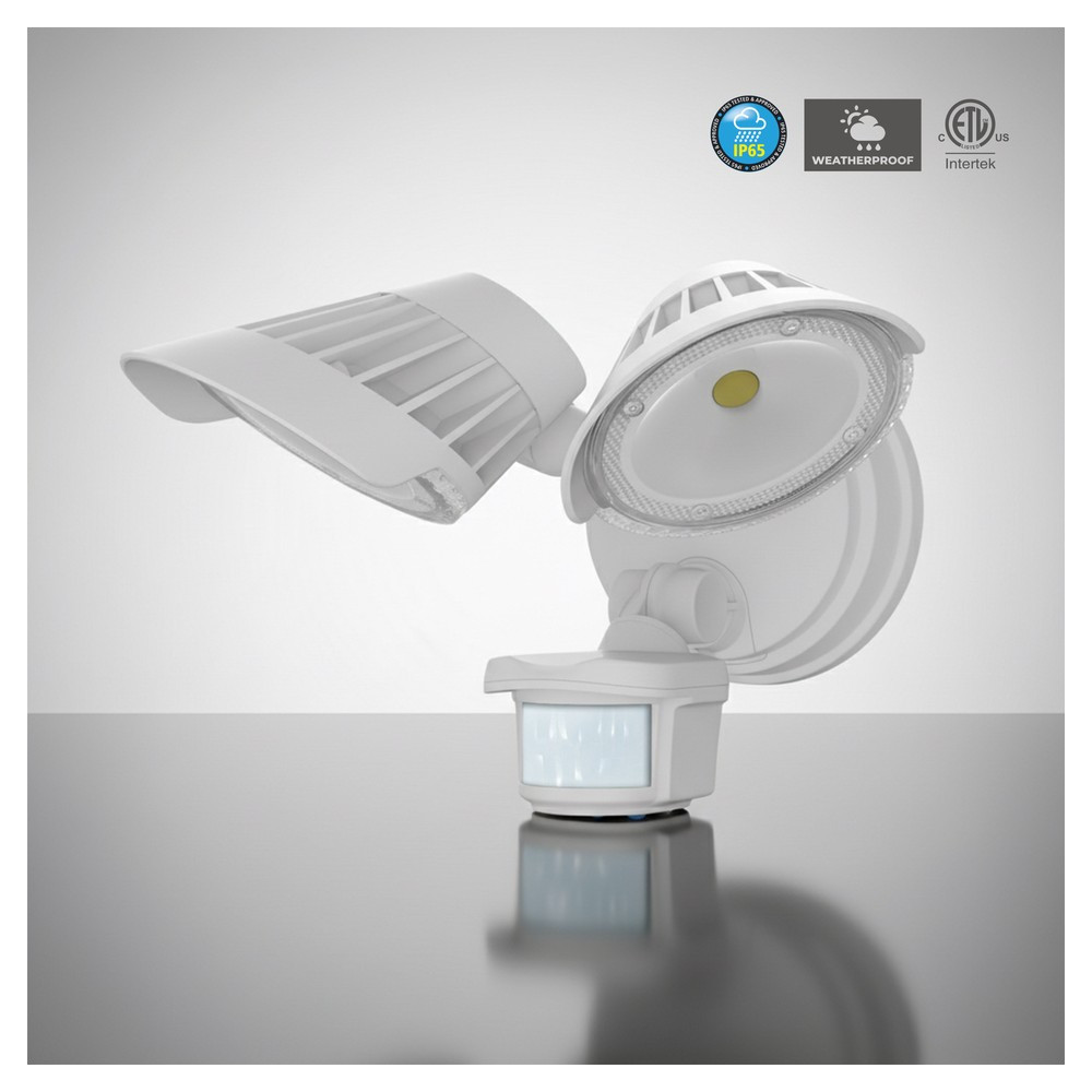 SECURITY LIGHT - TWO HEAD WITH SENSOR - 5CCT (2700K - 1000K - 1000K - 1000K - 1500K) 120V - 25W - 2500 LUMENS - 120° (SSL-A2-5CCT-WH)