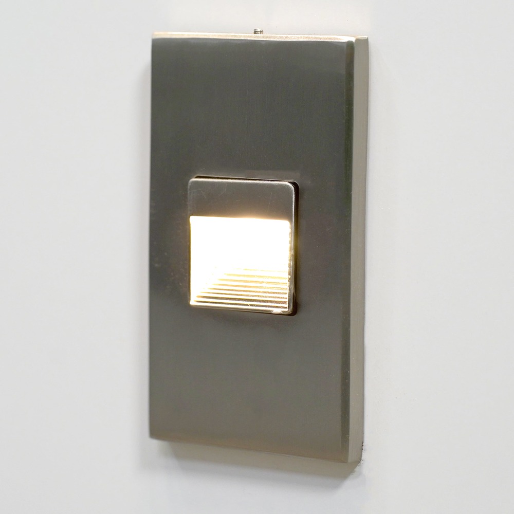 STEP LIGHT - 2.5W - 125LMN - SATIN NICKEL - 5000K