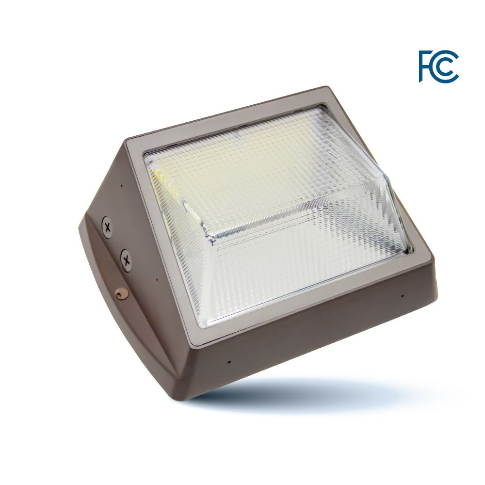 LUMINAIRE MURAL LED AVEC COUVERCLE EN VERRE - 3CCT (3K - 1K - 1K) ET PUISSANCE (40W - 10W - 10W) SÉLECTIONNABLES - 135LMS/WATT - 120-347V -